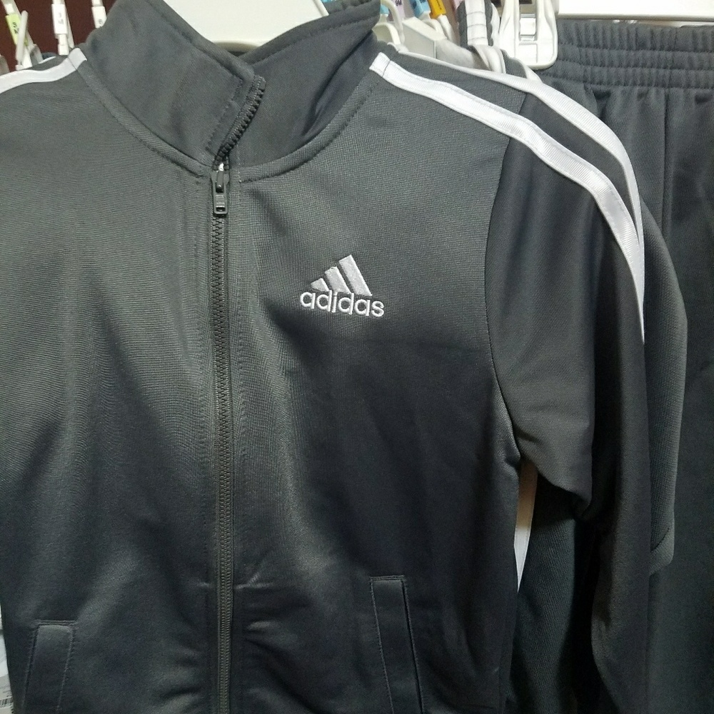 Adidas track suit grey boys 6y